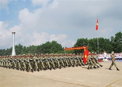 Bộ đội đặc công diễu binh kỷ niệm Đại lễ 1.000 năm Thăng Long-Hà Nội.